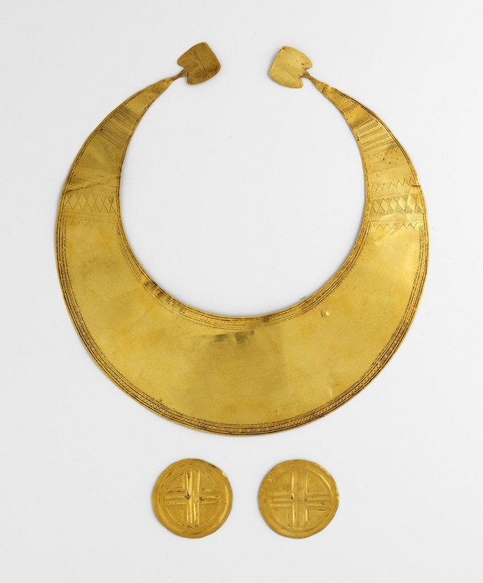 Gold Lunula and Discs - Photo  Credit National Museum of Ireland